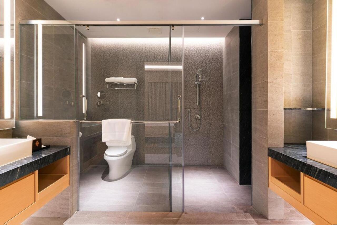 Avante Hotel Petaling Jaya Exterior foto A shower enclosure