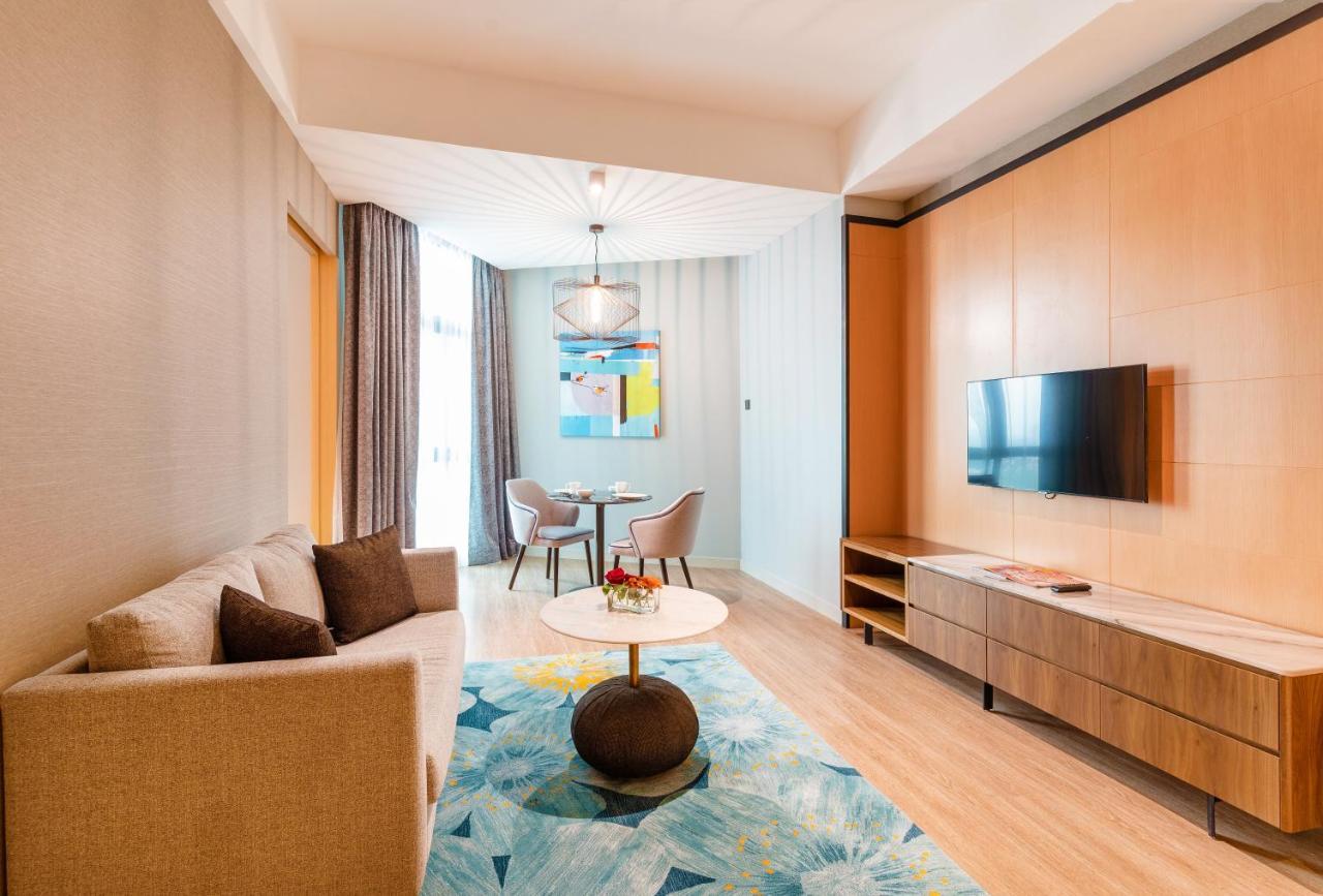 Avante Hotel Petaling Jaya Exterior foto Living room of a suite